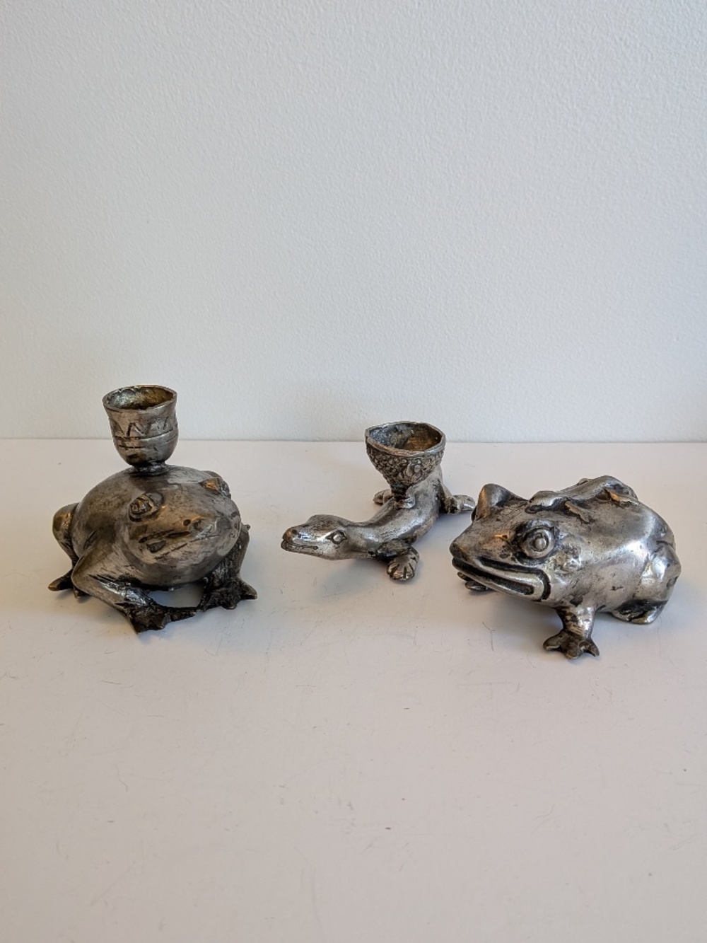 Set of 3 metal silver tone cute Frog Lizard candle holders figurines